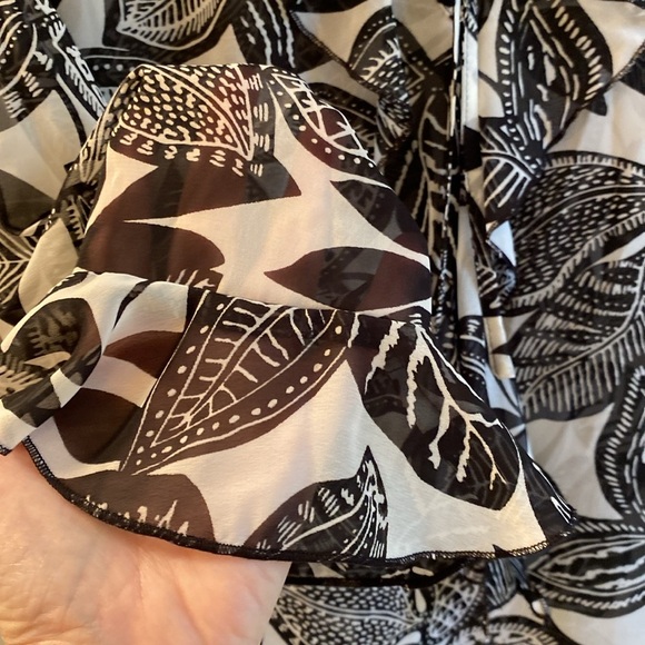 Apt 9 women’s shirt - Picture 5 of 8